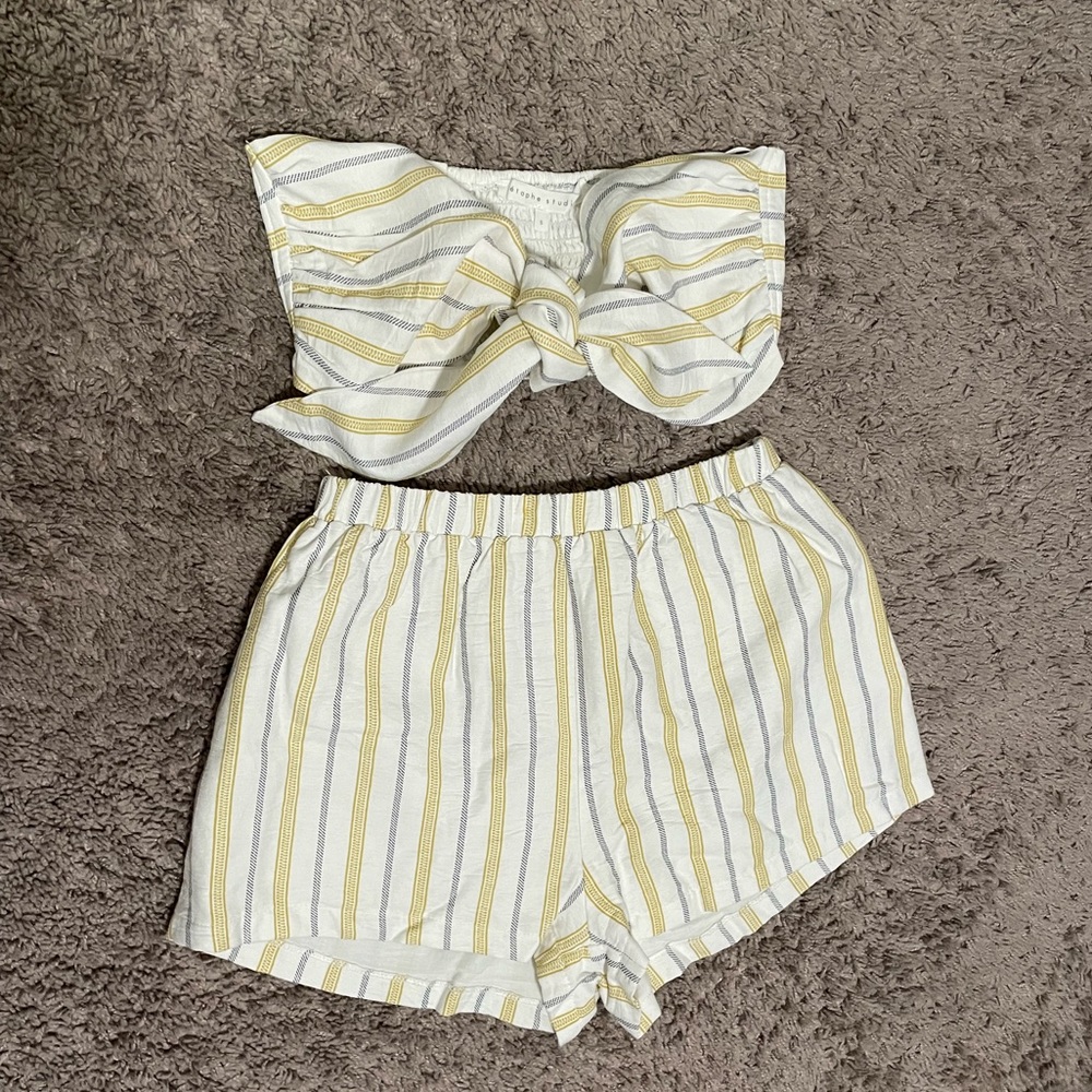 White & Yellow Set - Picture 2 of 4
